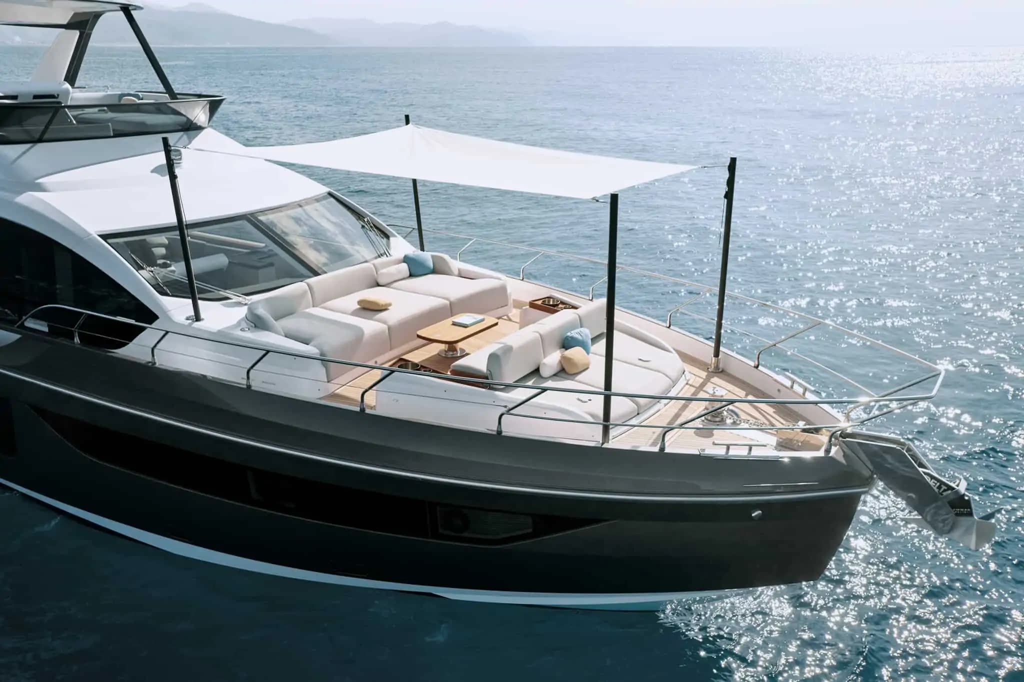 Azimut Fly 68 — photograph 3