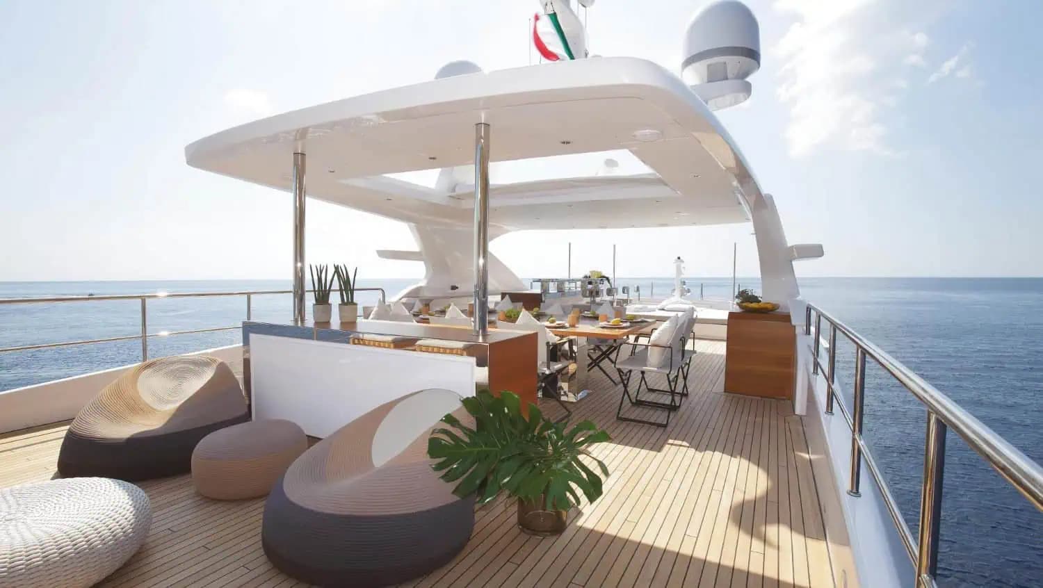 Benetti Mediterraneo 116 — photograph 3