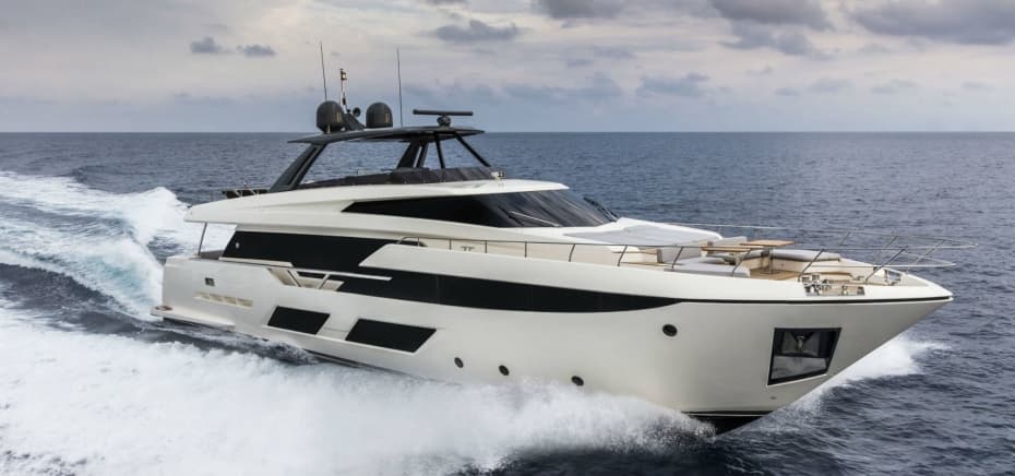 Ferretti 550