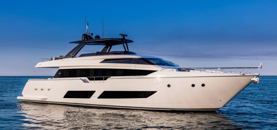 Ferretti 550 — photograph 2