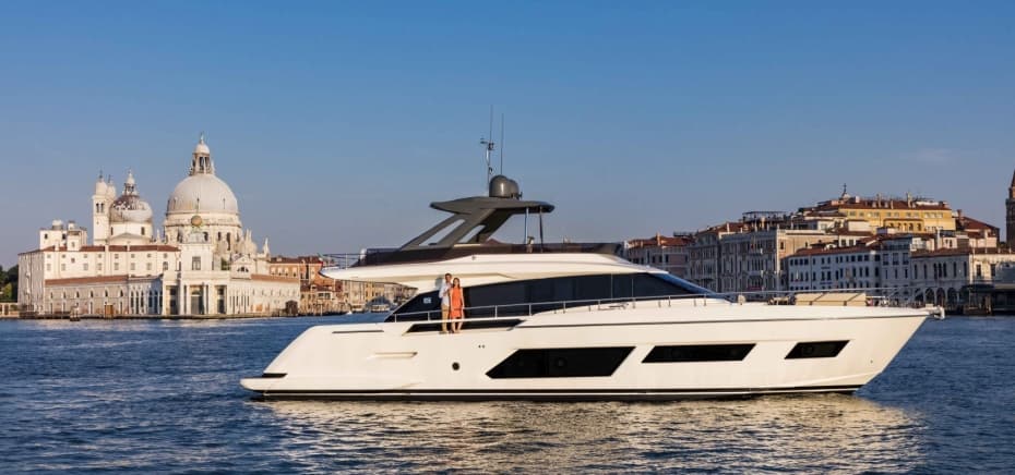 Ferretti 550 — photograph 3