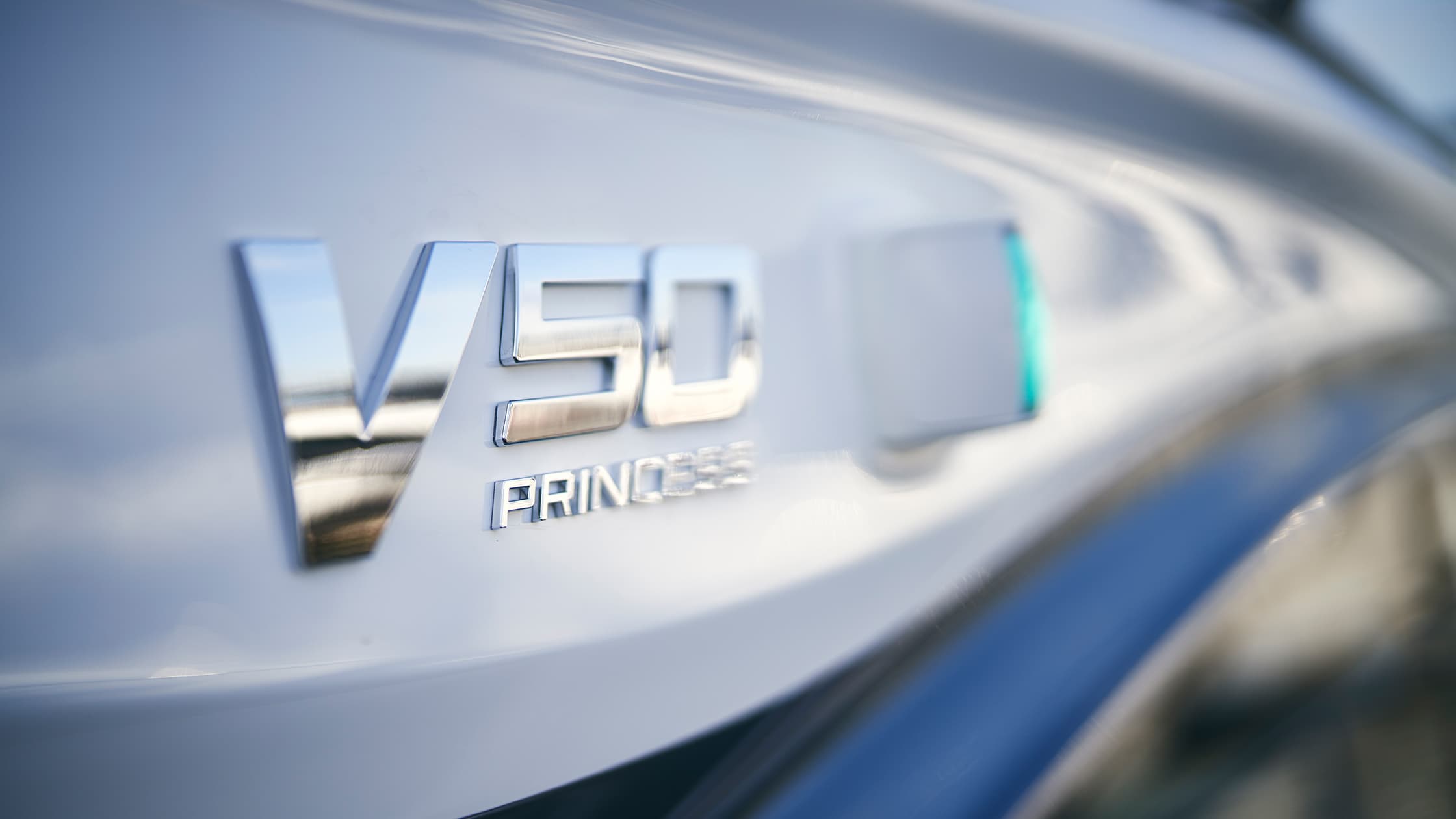 Princess V50 — photograph 3