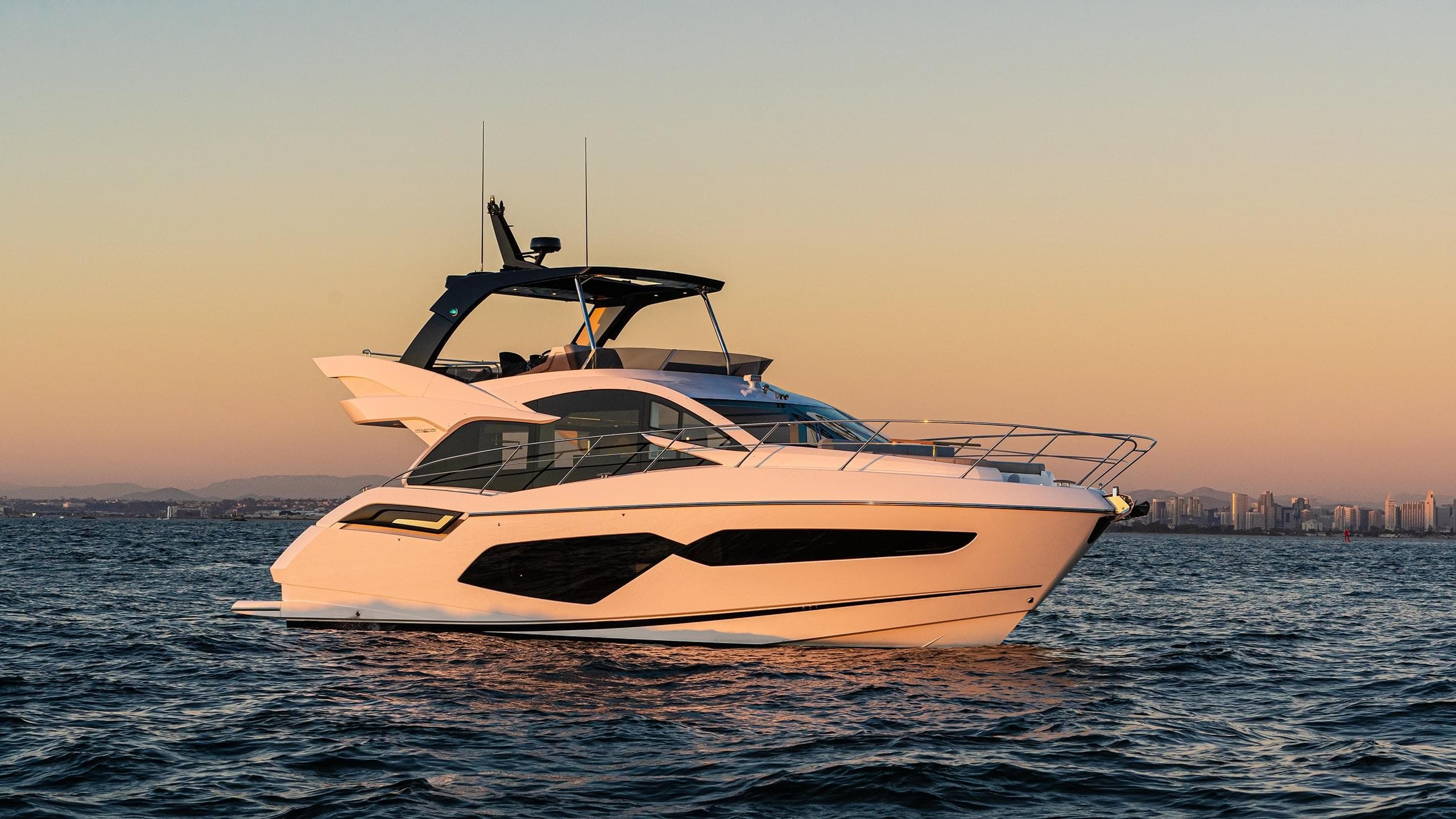 Sunseeker Manhattan 55 — photograph 3
